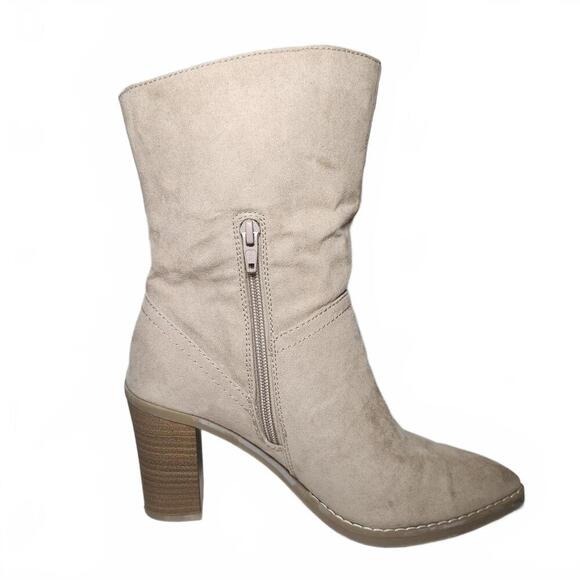 Universal Thread Women's Knee-High Beige Suede Boots Size 7.5 - Picture 4 of 10